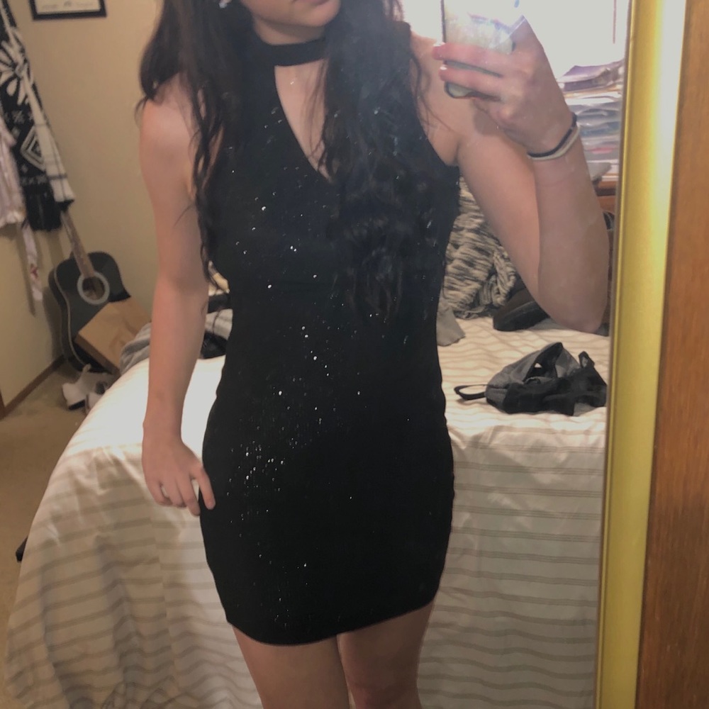 Maci’s Sparkly Black Cocktail Dress